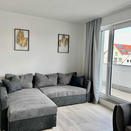 Nujen- Hotel Und Apartment Stuttgart Zuffenhausen Εξωτερικό φωτογραφία