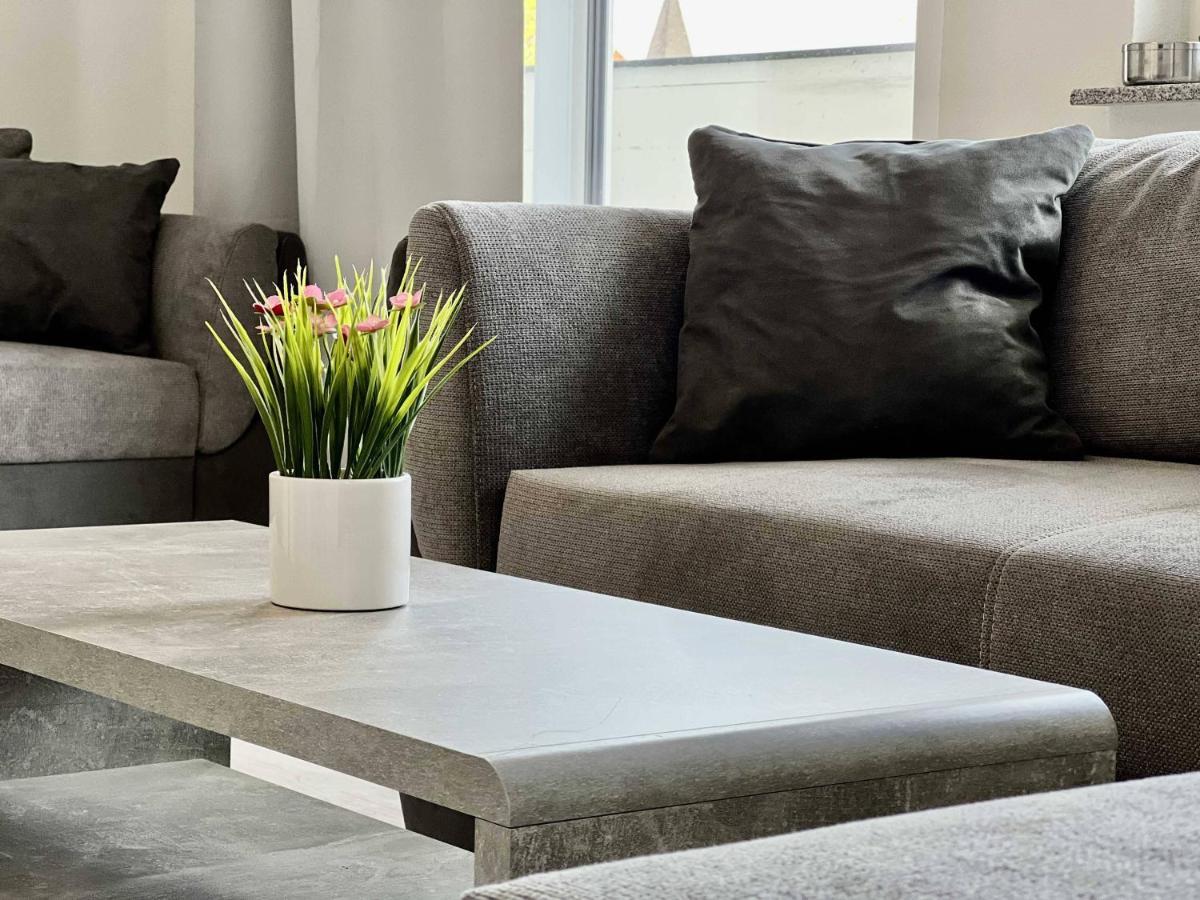 Nujen- Hotel Und Apartment Stuttgart Zuffenhausen Εξωτερικό φωτογραφία