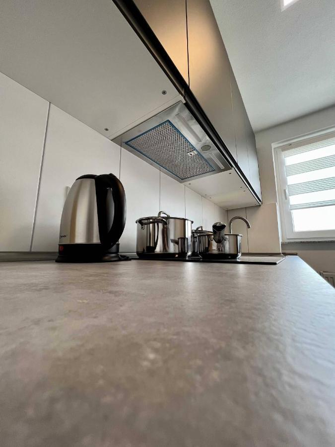 Nujen- Hotel Und Apartment Stuttgart Zuffenhausen Εξωτερικό φωτογραφία