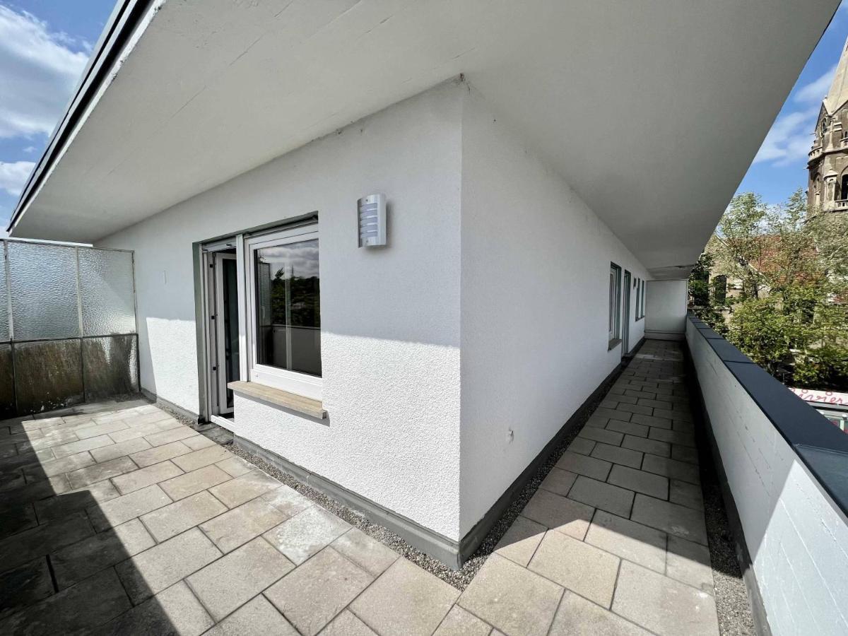 Nujen- Hotel Und Apartment Stuttgart Zuffenhausen Εξωτερικό φωτογραφία
