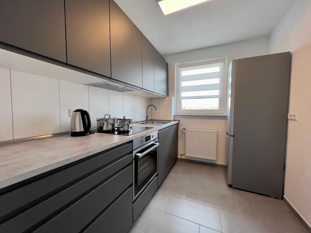 Nujen- Hotel Und Apartment Stuttgart Zuffenhausen Εξωτερικό φωτογραφία